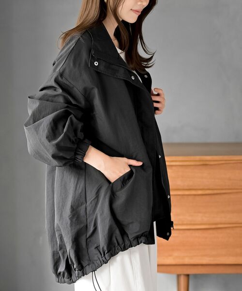 rps（アールピーエス）の「スタンドカラーナイロンコート（ナイロンジャケット・レディース・アイボリー/ブラック/ベージュ/ライトカーキ・フリー）」の13枚目の写真