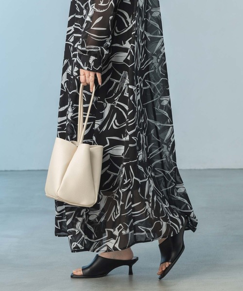 Gready Brilliant(グレディブリリアン)の「キカ柄シアーシャツワンピース(シャツワンピース・レディース・ホワイト系・FREE)」の10枚目の写真