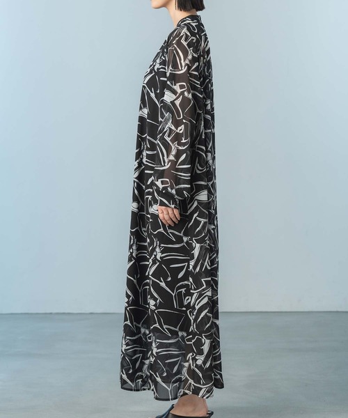 Gready Brilliant(グレディブリリアン)の「キカ柄シアーシャツワンピース(シャツワンピース・レディース・ホワイト系・FREE)」の17枚目の写真