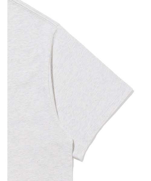 Levi's（リーバイス）の「Levi's/リーバイス グラフィック ショート丈 Tシャツ グレー AUTHENTIC ORBIT（Tシャツ/カットソー・レディース・グレー・M/S/XS）」の17枚目の写真