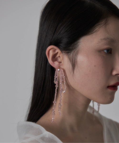 Carmelo（カーメロ）の「クリスタルビーズリボンピアス / Drooping