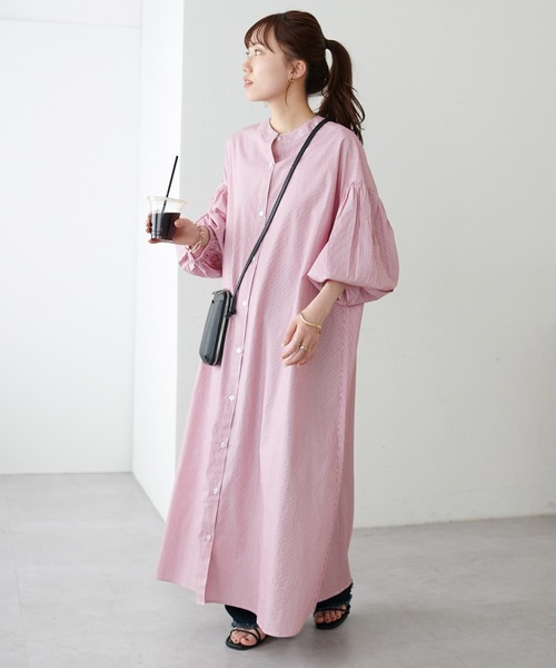 DISCOAT(ディスコート)の「【WEB限定】スタンドカラー袖ボリュームワンピース(シャツワンピース・レディース・ブラック/ホワイト系その他2/ホワイト/ホワイト系その他/ブラウン・MEDIUM)」の3枚目の写真