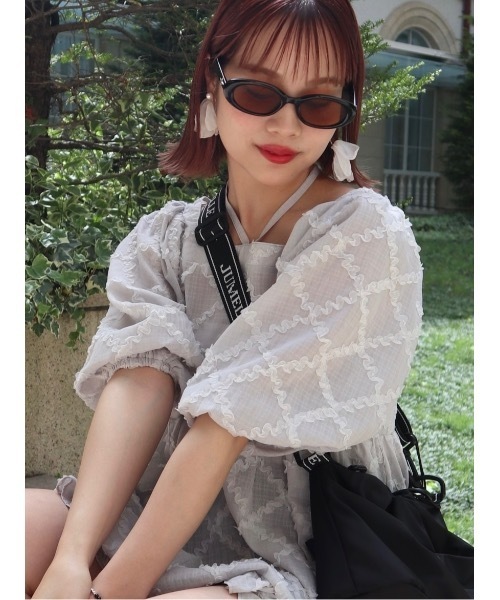 jumelle（ジュメロ）の「droop flower pierce（ピアス（両耳用）・レディース・アイボリー・FREE）」の21枚目の写真