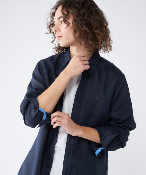 TOMMY HILFIGER(トミーヒルフィガー)の「プレミアムリネンボタンダウンシャツ(シャツ/ブラウス・メンズ・ベージュ/ブラック/ネイビー/ホワイト/カーキ/オレンジ/ネイビー系/ベージュ系・LARGE/MEDIUM/SMALL/X-LARGE)」の6枚目の写真