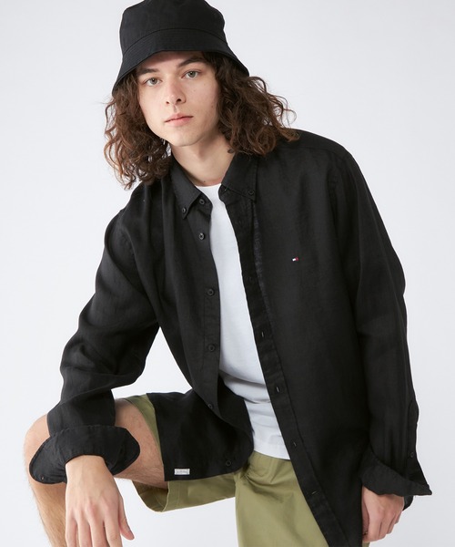 TOMMY HILFIGER(トミーヒルフィガー)の「プレミアムリネンボタンダウンシャツ(シャツ/ブラウス・メンズ・ベージュ/ブラック/ネイビー/ホワイト/カーキ/オレンジ/ネイビー系/ベージュ系・LARGE/MEDIUM/SMALL/X-LARGE)」の3枚目の写真