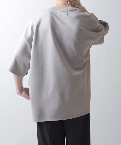 Confirm（コンファーム）の「ドレープとろみ ビッグシルエット ワンポイント / フォトフロントプリント / フォトバックプリント オーバーサイズ ポンチ半袖Tシャツ カットソー【Confirm】（Tシャツ/カットソー・メンズ・ホワイト/ホワイト系その他/グレー/チャコールグレー/ブラック系その他/グレー系/ホワイト系その他2/ブラック/グレー系その他/ブラック系その他2/グレー系2・M/L/XL）」の13枚目の写真