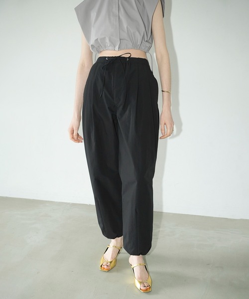 CLANE（クラネ）の「COTTON PARACHUTE PANTS（カーゴパンツ・レディース・ホワイト/ブラック・1/2/0）」の18枚目の写真