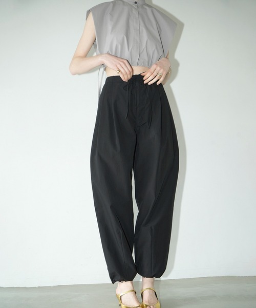 CLANE（クラネ）の「COTTON PARACHUTE PANTS（カーゴパンツ・レディース・ホワイト/ブラック・1/2/0）」の17枚目の写真