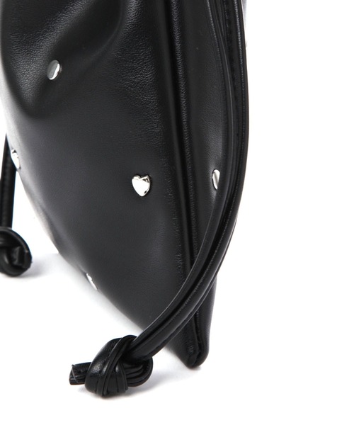 LAKOLE（ラコレ）の「2WAYスタッズ巾着ショルダーバッグ / 116063（ショルダーバッグ・レディース・ブラック/アイボリー・FREE）」の11枚目の写真