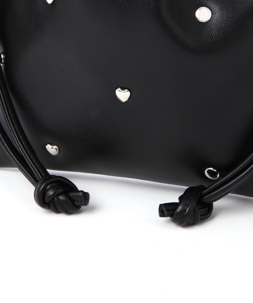 LAKOLE（ラコレ）の「2WAYスタッズ巾着ショルダーバッグ / 116063（ショルダーバッグ・レディース・ブラック/アイボリー・FREE）」の12枚目の写真