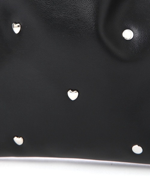 LAKOLE（ラコレ）の「2WAYスタッズ巾着ショルダーバッグ / 116063（ショルダーバッグ・レディース・ブラック/アイボリー・FREE）」の13枚目の写真