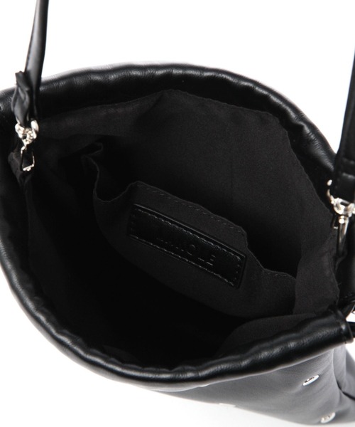 LAKOLE（ラコレ）の「2WAYスタッズ巾着ショルダーバッグ / 116063（ショルダーバッグ・レディース・ブラック/アイボリー・FREE）」の14枚目の写真