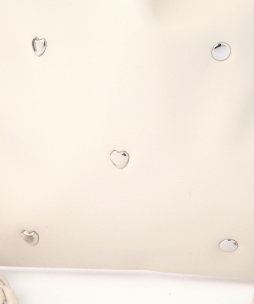 LAKOLE（ラコレ）の「2WAYスタッズ巾着ショルダーバッグ / 116063（ショルダーバッグ・レディース・ブラック/アイボリー・FREE）」の17枚目の写真