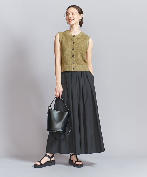 BEAUTY&YOUTH UNITED ARROWS(ビューティーアンドユースユナイテッドアローズ)の「フロントボタン ラメニット ベスト/オリーブ(ベスト・レディース・オリーブ・FREE)」の4枚目の写真