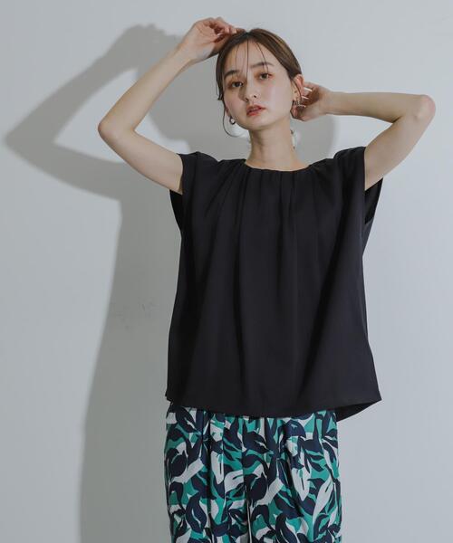 SENSE OF PLACE by URBAN RESEARCH(センスオブプレイスバイアーバンリサーチ)の「クールタッチフレンチスリーブタックブラウスTシャツ(Tシャツ/カットソー・レディース・ブラック/オフホワイト/オレンジ・ONE)」の15枚目の写真