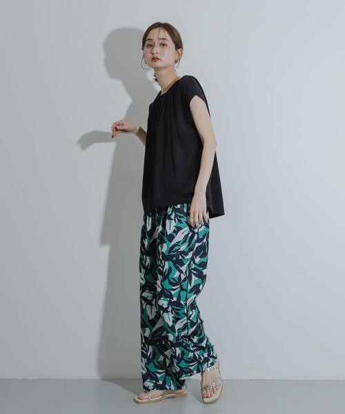 SENSE OF PLACE by URBAN RESEARCH(センスオブプレイスバイアーバンリサーチ)の「クールタッチフレンチスリーブタックブラウスTシャツ(Tシャツ/カットソー・レディース・ブラック/オフホワイト/オレンジ・ONE)」の19枚目の写真