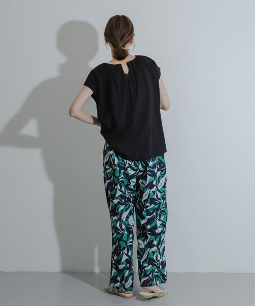 SENSE OF PLACE by URBAN RESEARCH(センスオブプレイスバイアーバンリサーチ)の「クールタッチフレンチスリーブタックブラウスTシャツ(Tシャツ/カットソー・レディース・ブラック/オフホワイト/オレンジ・ONE)」の20枚目の写真
