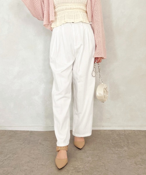 apres jour（アプレジュール）の「タックワイドデニムパンツ【ZOZOTOWN限定アイテム】（デニムパンツ・レディース・インディゴブルー/ブルー/ブルー系その他/ブラック系その他/ブラック/ライトブルー/オフホワイト・MEDIUM/LARGE/X-LARGE/SMALL）」の9枚目の写真
