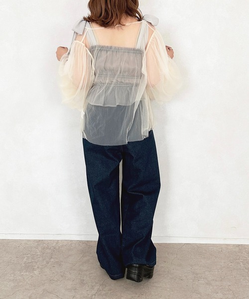 apres jour（アプレジュール）の「タックワイドデニムパンツ【ZOZOTOWN限定アイテム】（デニムパンツ・レディース・インディゴブルー/ブルー/ブルー系その他/ブラック系その他/ブラック/ライトブルー/オフホワイト・MEDIUM/LARGE/X-LARGE/SMALL）」の19枚目の写真