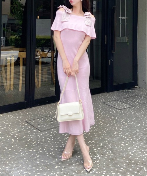 evelyn リボンオフショルニットOP ピンク 美品 ワンピース evelyn リボンオフショルニットOP ピンク 美品 ワンピース