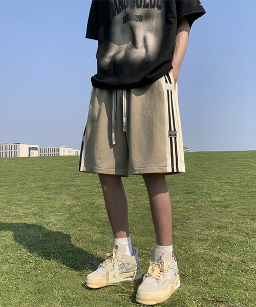 lilful(リルフル)の「ライン ハーフパンツ(その他パンツ・メンズ・ブラック/ベージュ/アイボリー・M/L)」の3枚目の写真