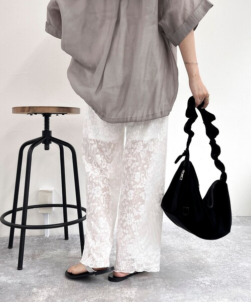 fredy emue(フレディエミュ)の「カットレースパンツ(その他パンツ・レディース・オフホワイト/ブラック・38)」の11枚目の写真