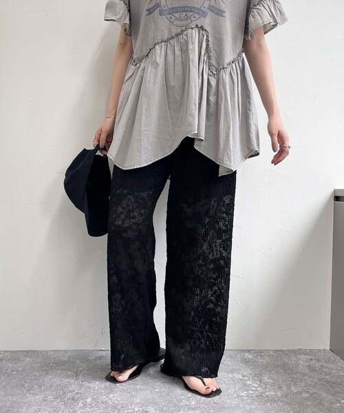 fredy emue(フレディエミュ)の「カットレースパンツ(その他パンツ・レディース・オフホワイト/ブラック・38)」の17枚目の写真