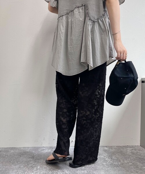 fredy emue(フレディエミュ)の「カットレースパンツ(その他パンツ・レディース・オフホワイト/ブラック・38)」の19枚目の写真