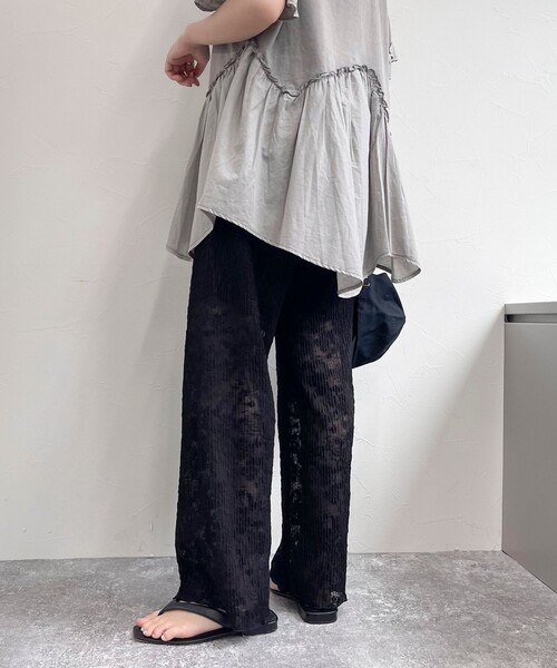 fredy emue(フレディエミュ)の「カットレースパンツ(その他パンツ・レディース・オフホワイト/ブラック・38)」の20枚目の写真