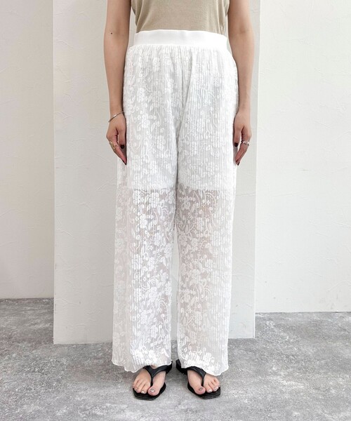 fredy emue(フレディエミュ)の「カットレースパンツ(その他パンツ・レディース・オフホワイト/ブラック・38)」の22枚目の写真