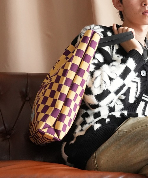 HOOK(フック)の「HOOK -original- ポップマーガレット総柄大容量トートバッグ (LV)(トートバッグ・メンズ・ブラック/グレー/ブルー/イエロー/オレンジ/ミント/ライトブルー/ブラウン/カーキ/レッド・FREE)」の15枚目の写真