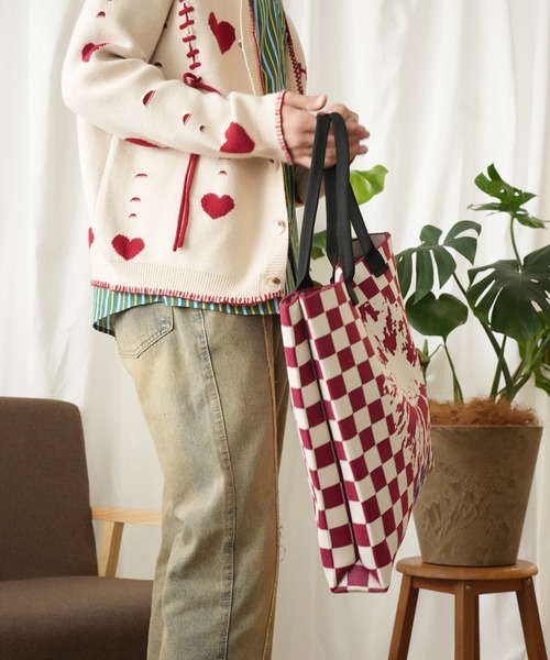 HOOK(フック)の「HOOK -original- ポップマーガレット総柄大容量トートバッグ (LV)(トートバッグ・メンズ・ブラック/グレー/ブルー/イエロー/オレンジ/ミント/ライトブルー/ブラウン/カーキ/レッド・FREE)」の19枚目の写真