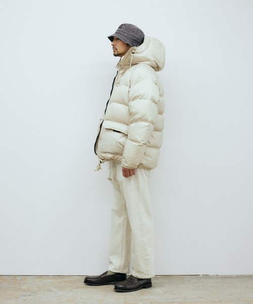 MAGIC NUMBER(マジック ナンバー)の「【MAGIC NUMBER】700 FIL RETRO DOWN JACKET(ダウンジャケット/コート・メンズ・ベージュ/ブラック・M/L/XL)」の7枚目の写真
