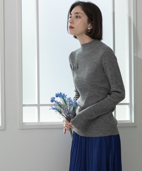 OPAQUE.CLIP(オペークドットクリップ)の「◆《5color》ハイネックシアーリブニット【洗濯機洗い可】(ニット/セーター・レディース・グレー/オレンジ/ブルー/グリーン系/ブラック・42/40/38)」の18枚目の写真