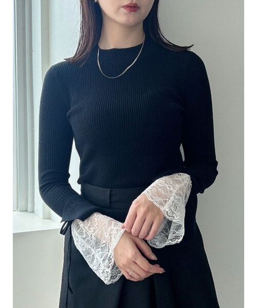 dazzlin(ダズリン)の「ヘムレースリブニットトップス(ニット/セーター・レディース・パープル/グレー/オフホワイト/ブラック/その他1/レッド・FREE)」の6枚目の写真