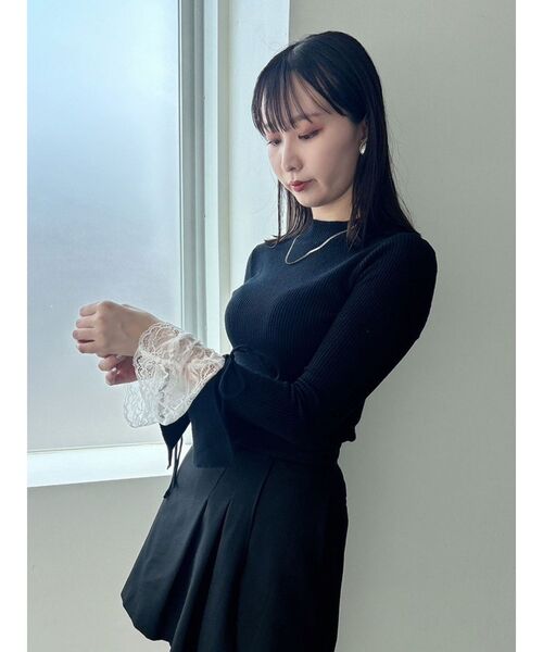 dazzlin(ダズリン)の「ヘムレースリブニットトップス(ニット/セーター・レディース・パープル/グレー/オフホワイト/ブラック/その他1/レッド・FREE)」の8枚目の写真