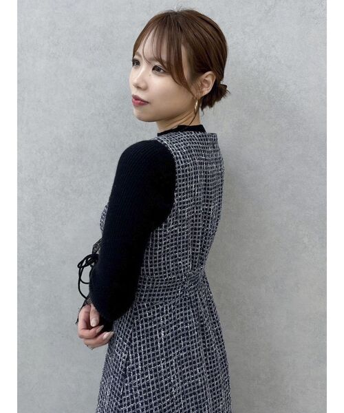 dazzlin(ダズリン)の「ヘムレースリブニットトップス(ニット/セーター・レディース・パープル/グレー/オフホワイト/ブラック/その他1/レッド・FREE)」の17枚目の写真