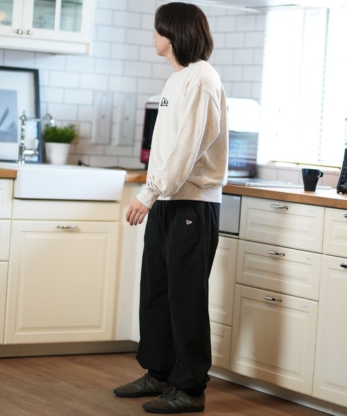 NEW ERA（ニューエラ）の「NEW ERA/ニューエラ トレーナー/スウェット ワンポイント 13755318/14324653/14324654（スウェット・メンズ・ブラック/オートミール/ブラウン・M/L/XL/2XL）」の22枚目の写真