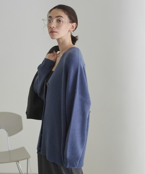 ANGIE（アンジー）の「オーバーサイズ Vネック カーディガン（カーディガン/ボレロ・レディース・オレンジ/ホワイト系その他/ライトグレー/ライム/ピンク/レッド/アイボリー/ブラック/杢グレー/ブルー/ダークブラウン・FREE）」の17枚目の写真