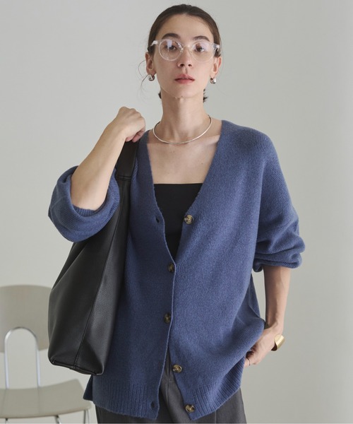 ANGIE（アンジー）の「オーバーサイズ Vネック カーディガン（カーディガン/ボレロ・レディース・オレンジ/ホワイト系その他/ライトグレー/ライム/ピンク/レッド/アイボリー/ブラック/杢グレー/ブルー/ダークブラウン・FREE）」の13枚目の写真