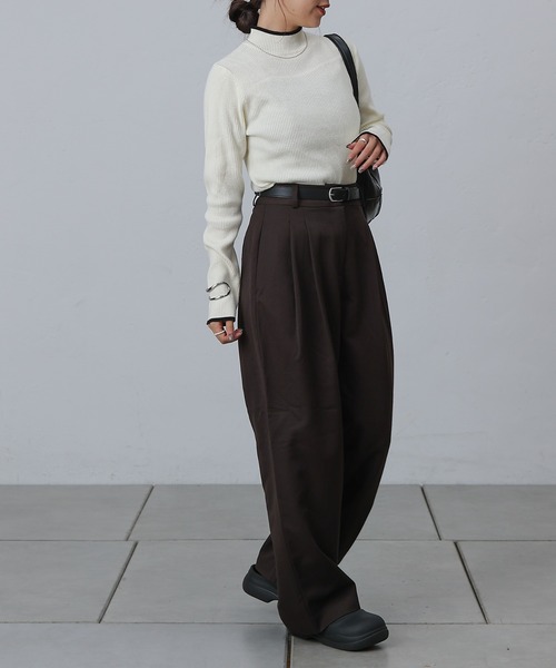 COLONY 2139（コロニートゥーワンスリーナイン）の「PBT配色ラインハイネックリブニット（ニット/セーター・レディース・ブラック/グリーン/レッド/オフホワイト/グレー/チャコールグレー/ネイビー/パープル・FREE）」の13枚目の写真