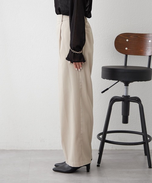 Remind me and forever（リマインドミーアンドフォーエバー）の「【OTONA line.】ストライプパンツ（スラックス・レディース・ベージュ/チャコールグレー・FREE）」の13枚目の写真