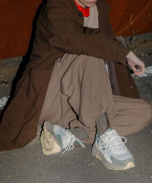 HI-TEC(ハイテック)の「【HI-TEC/ハイテック】HT HKU16 EASTEND WP/イーストエンド(スニーカー・メンズ・サンドグレー・22.5cm/23.0cm/23.5cm/24.0cm/24.5cm/25.0cm/25.5cm/26.0cm/26.5cm/27.0cm/27.5cm/28.0cm/22.0cm/29.0cm)」の2枚目の写真