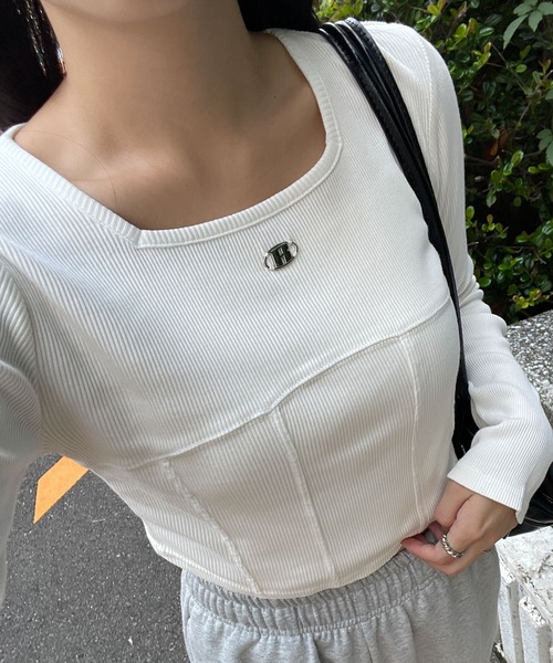 WEGO（ウィゴー）の「WEGO/ヴィンテージウォッシュコルセットデザイントップス（Tシャツ/カットソー・レディース・スミクロ/オフホワイト・FREE）」の2枚目の写真