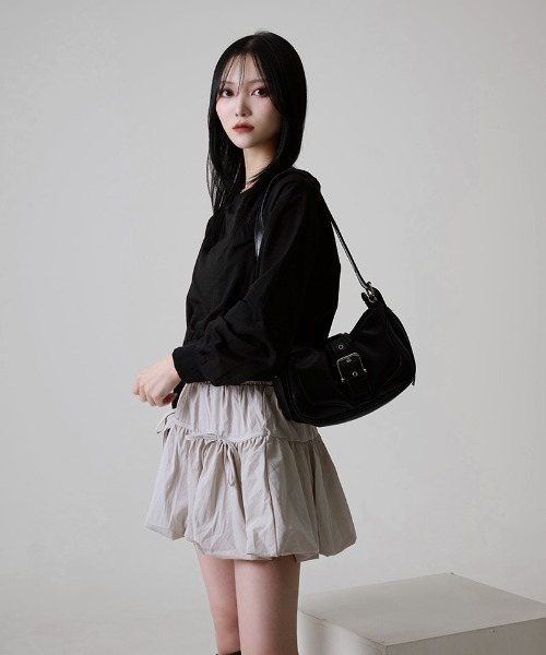 .KOM(ドットコム)の「『.KOM/ドットケーオーエム』オフショルスウェット 長袖 【CN】(スウェット・レディース・アイボリー/ブラック/グレー・FREE)」の8枚目の写真