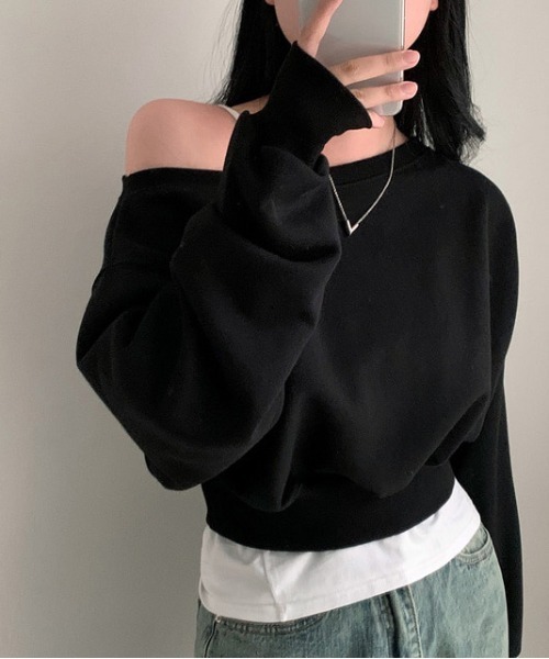 .KOM(ドットコム)の「『.KOM/ドットケーオーエム』オフショルスウェット 長袖 【CN】(スウェット・レディース・アイボリー/ブラック/グレー・FREE)」の12枚目の写真