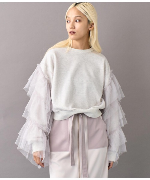 Settimissimo(セッティミッシモ)の「裏毛チュールティアードフリンジプルオーバー(スウェット・レディース・アイボリー/ダークグレー・FREE)」の5枚目の写真