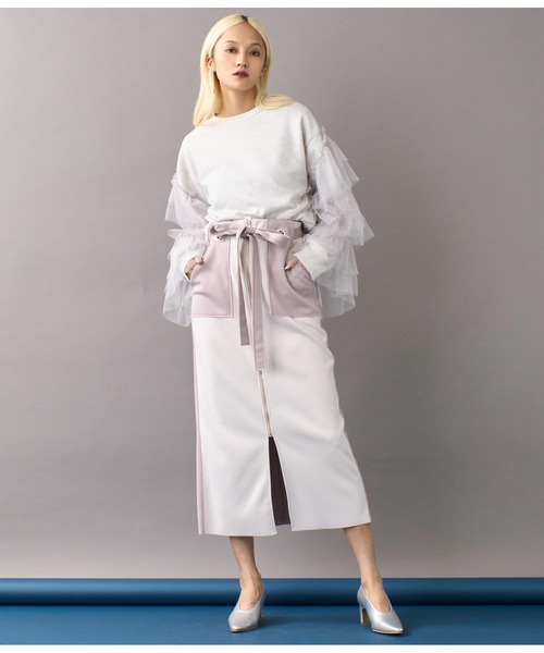 Settimissimo(セッティミッシモ)の「裏毛チュールティアードフリンジプルオーバー(スウェット・レディース・アイボリー/ダークグレー・FREE)」の8枚目の写真