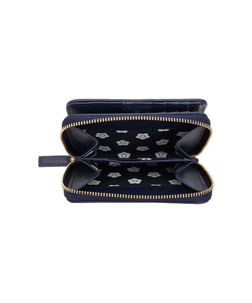 【新品未使用】マリークワント　エナメルキルト　二つ折り財布　ネイビー MARY QUANT（マリークワント）の「エナメルキルト ウォレット