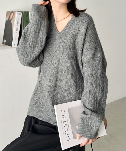 セール】ケーブル編みVネック長袖ニットトップス（ニット/セーター